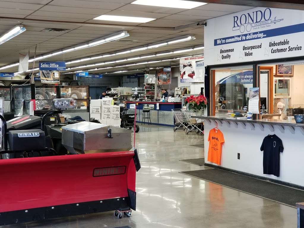 Rondo Enterprises Inc - Truck & Trailer Sales | 1115 E State St, Sycamore, IL 60178, USA | Phone: (815) 899-4340