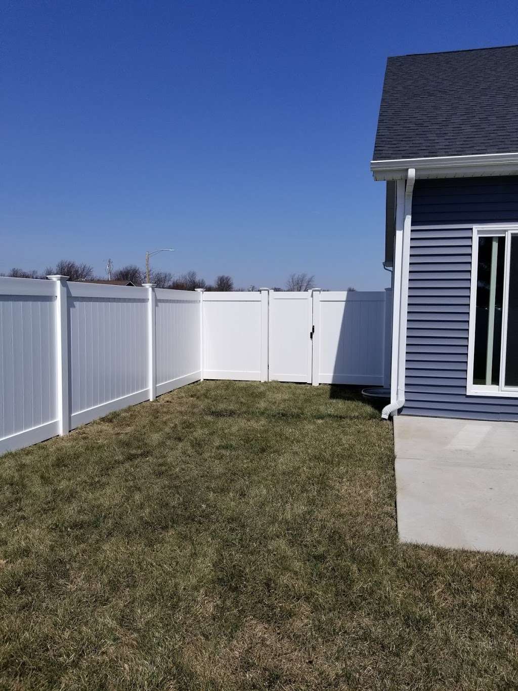 Reeves Fence Services | 7602 W Lincoln Hwy, Crown Point, IN 46307 | Phone: (219) 322-7840