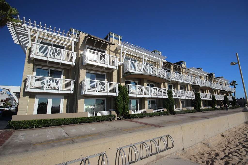 Beach House | 1300 The Strand, Hermosa Beach, CA 90254, USA | Phone: (310) 374-3001