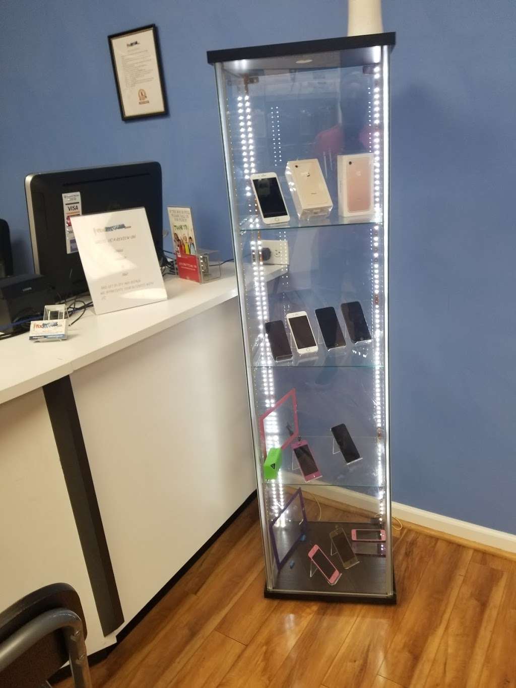 iFixScreens Dix Hills | 705A Old Country Rd, Dix Hills, NY 11746 | Phone: (631) 824-6644