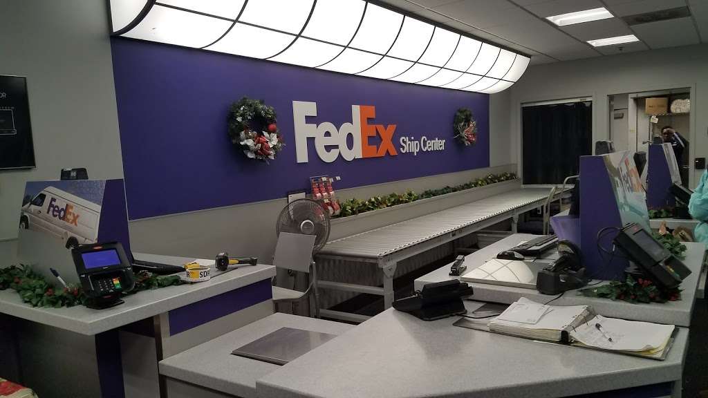 FedEx Ship Center | 13500 EDS Dr, Herndon, VA 20171 | Phone: (800) 463-3339