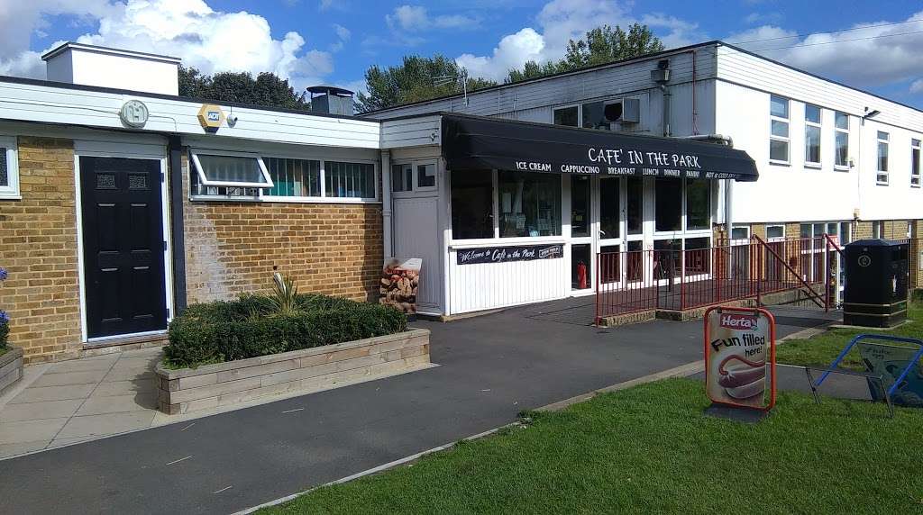Cafe In The Park | King Georges Park, 143 Ingrave Rd, Warley, Brentwood CM13 2AA, UK | Phone: 01277 210714