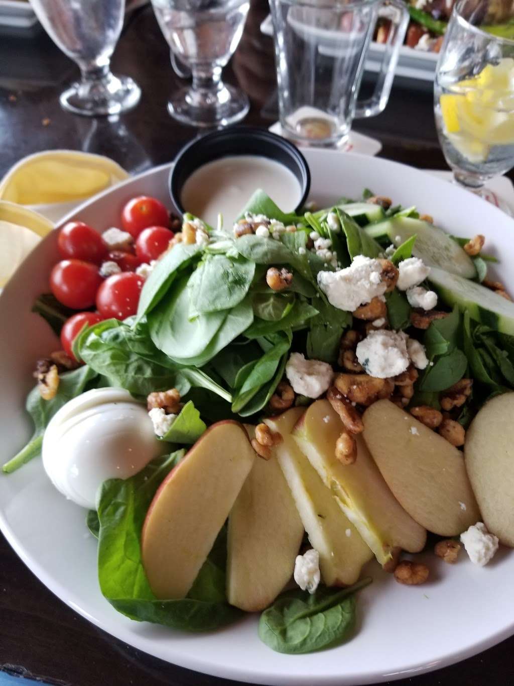 Lake House Restaurant | 611 Taylor Rd, Newfield, NJ 08344, USA | Phone: (856) 694-5700