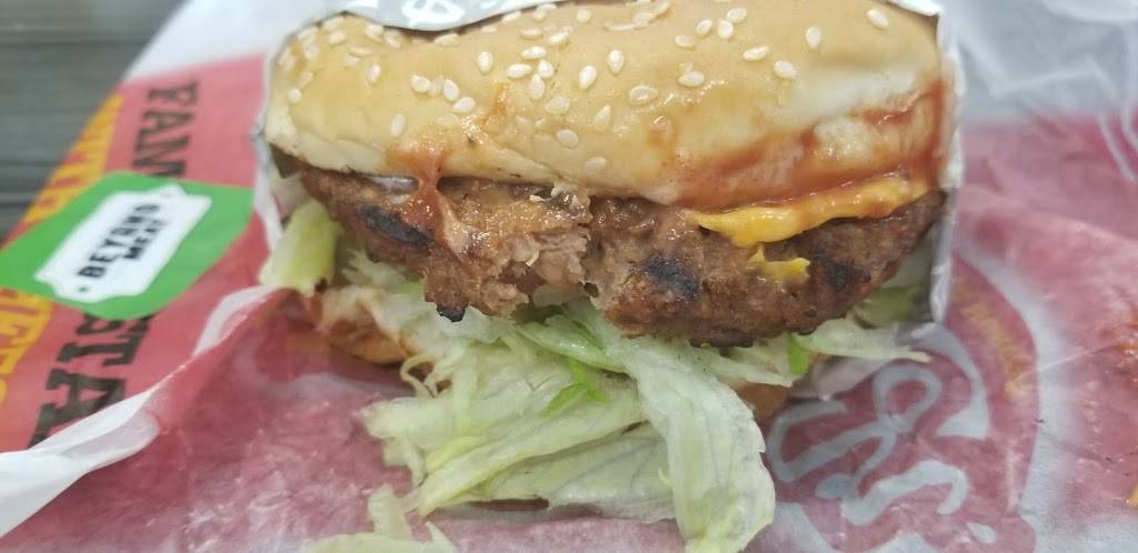 Carls Jr. | 14555 Lakewood Blvd, Paramount, CA 90723, USA | Phone: (562) 408-2299