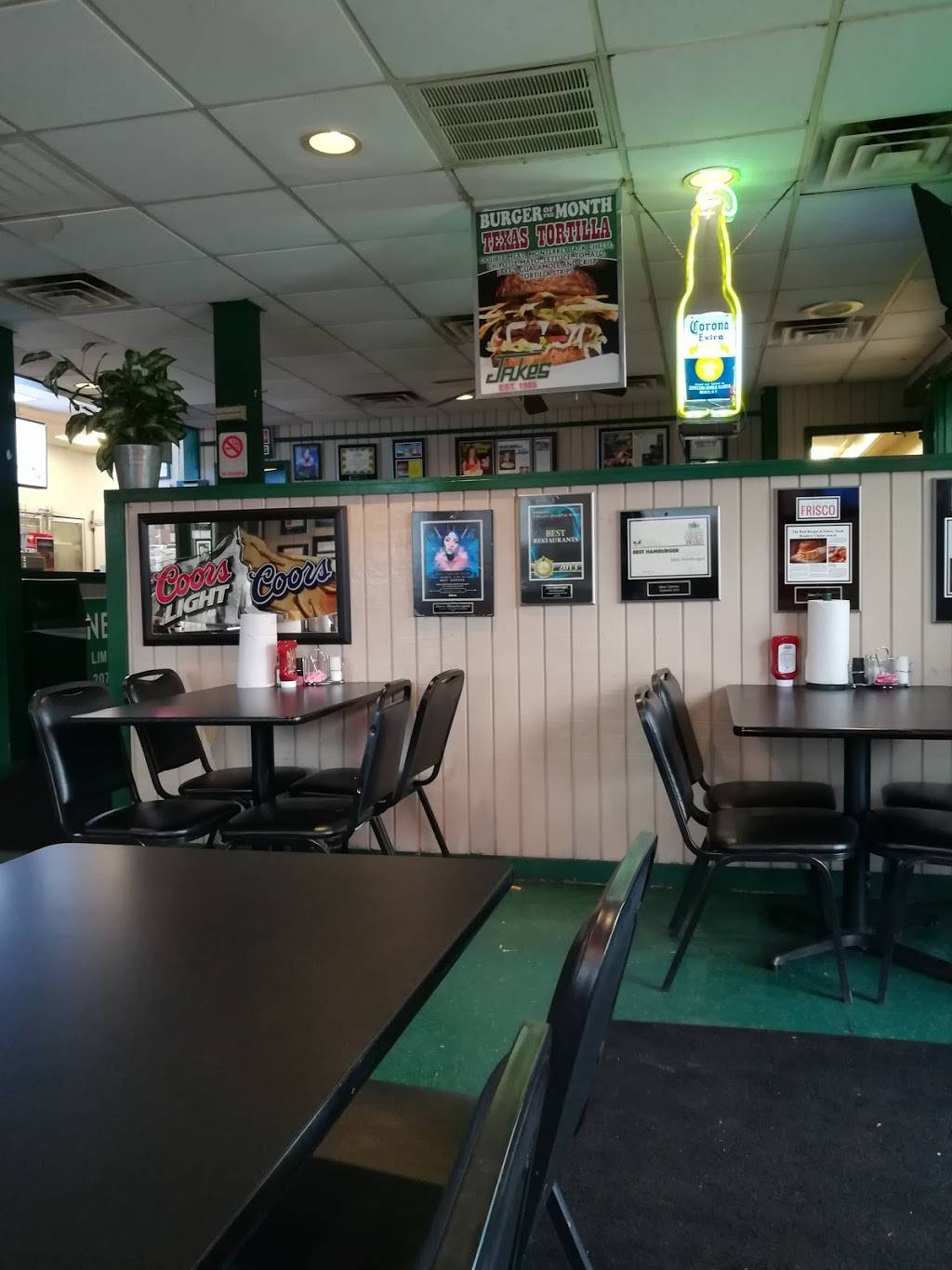 Jakes Burgers and Beer | 6606 Skillman St, Dallas, TX 75231, USA | Phone: (214) 349-1422