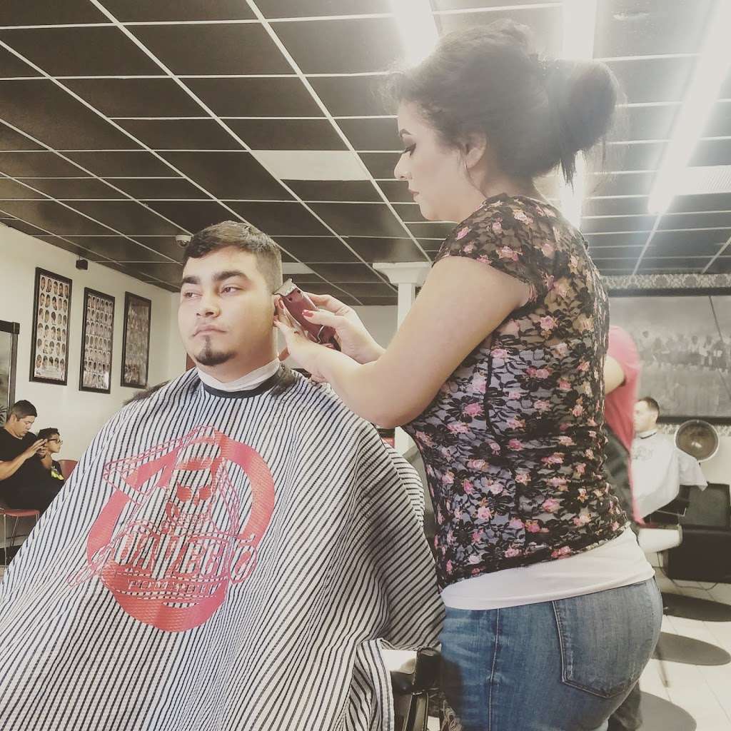 Lizs barber and salon | 15598 Gale Ave, Hacienda Heights, CA 91745 | Phone: (626) 820-9382