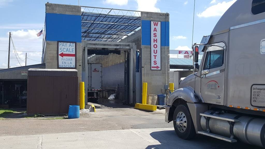 Xpress Truck Wash | 12816 Mines Rd, Laredo, TX 78045, USA | Phone: (956) 712-1125