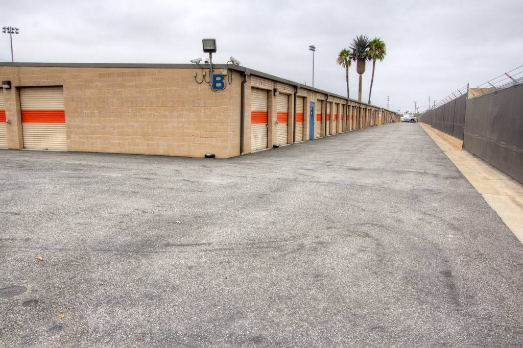 Long Beach Self Storage | 1856 Cherry Ave, Long Beach, CA 90806, USA | Phone: (562) 375-0146