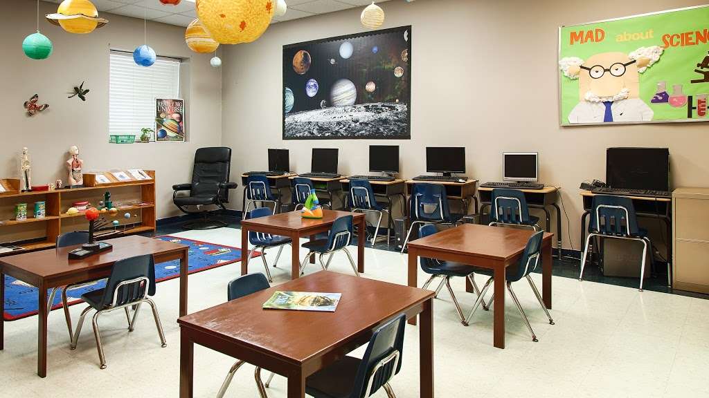 Silverline Montessori School - Silverlake | 3121 Cullen Pkwy, Pearland, TX 77584, USA | Phone: (281) 997-3700