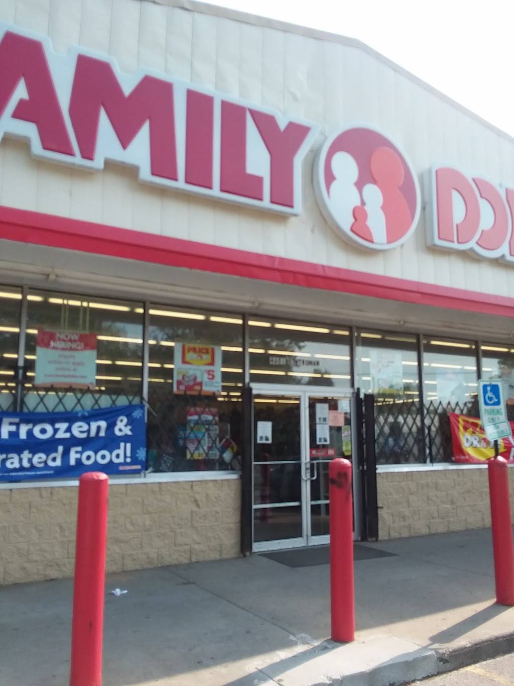 Family Dollar | 4601 E Truman Rd, Kansas City, MO 64127, USA | Phone: (816) 231-4681