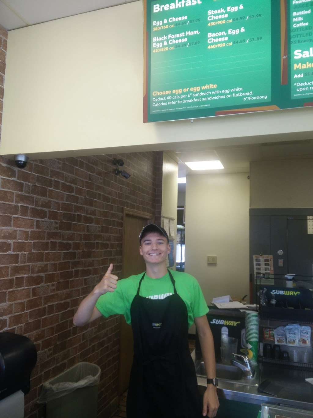 Subway Restaurants | 707 W Jefferson St A, Shorewood, IL 60431, USA | Phone: (815) 729-2468