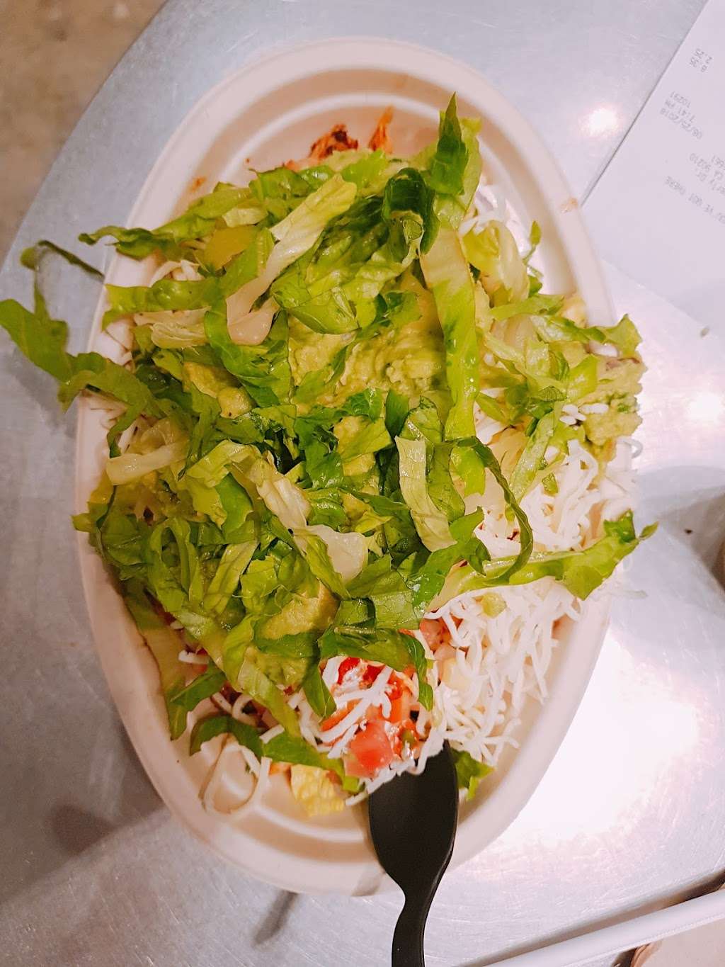 Chipotle Mexican Grill | 475 N Beverly Dr, Beverly Hills, CA 90210, USA | Phone: (424) 253-1661