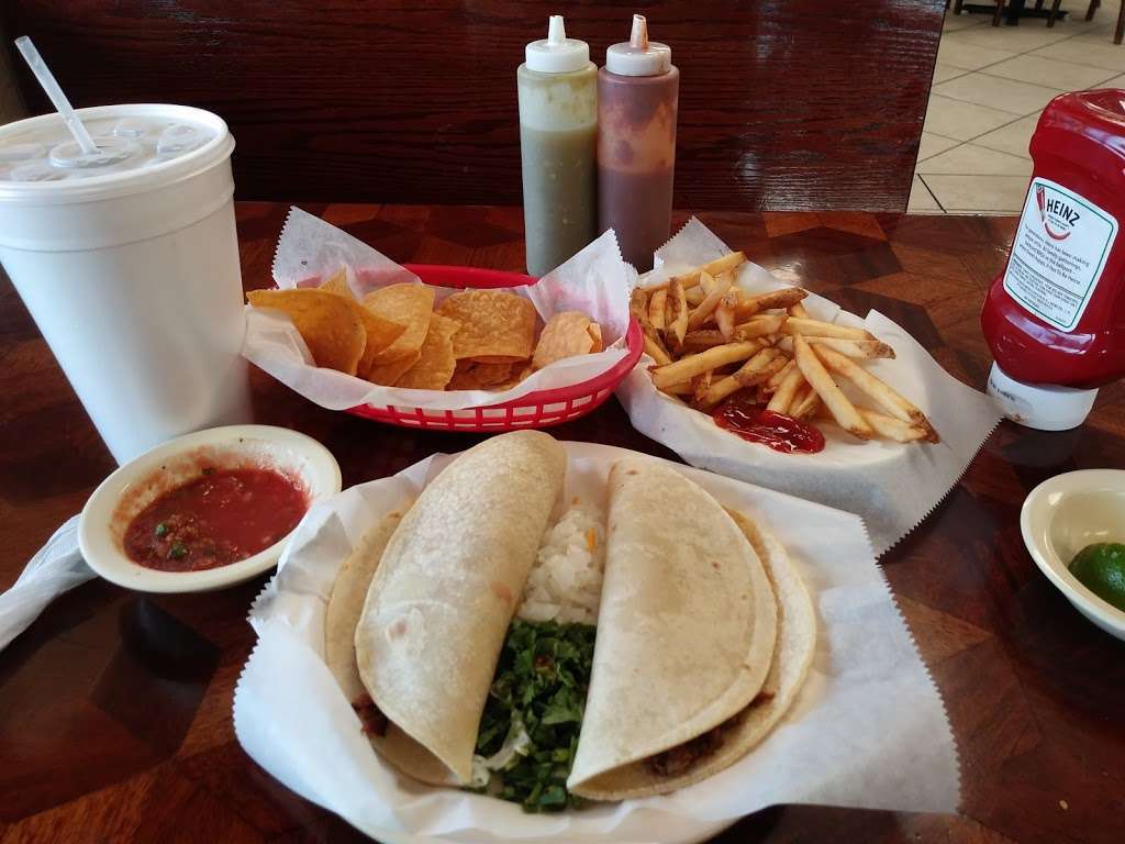 Taqueria Perla Tapatia | 5102 Rittiman Rd, San Antonio, TX 78218, USA | Phone: (210) 662-2919