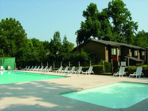 Yester Oaks Apartments | 100 Yester Oaks Way E, Greensboro, NC 27455, USA | Phone: (336) 664-8370