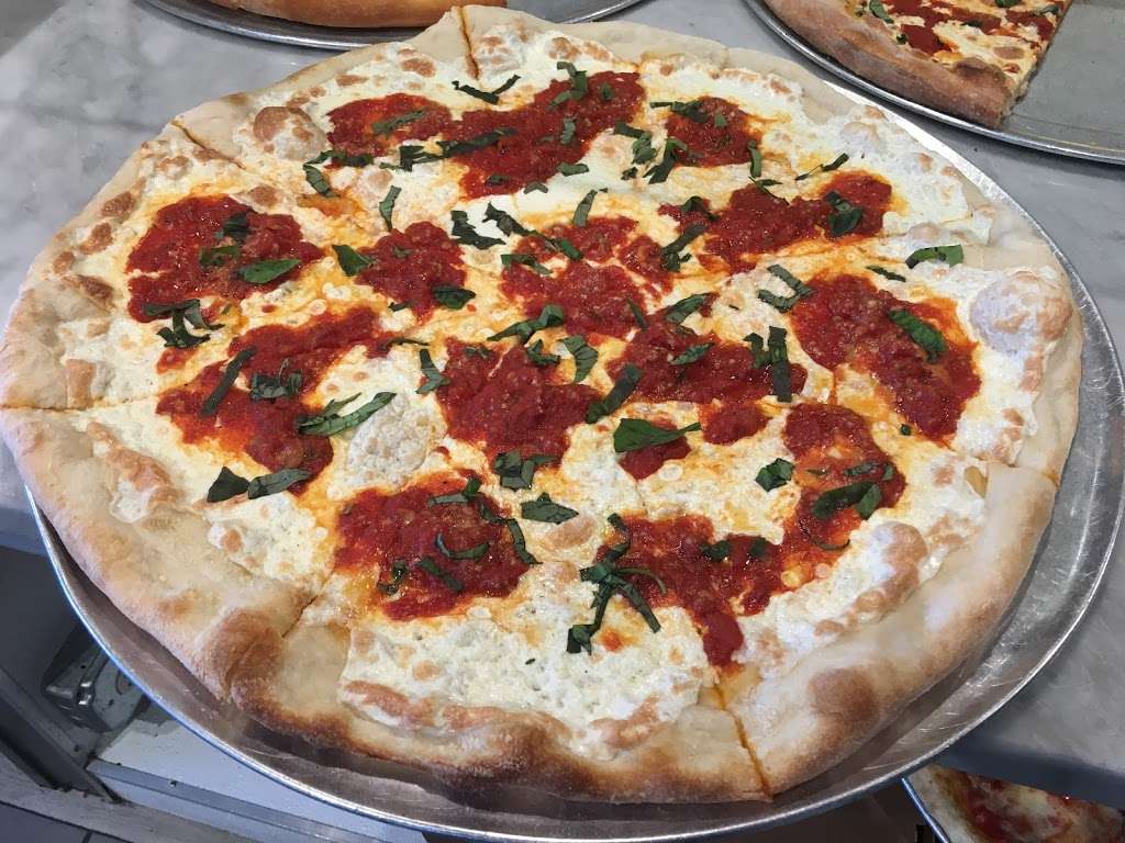 DiVino Pizzeria Restaurant | 164-02 Cross Bay Blvd, Howard Beach, NY 11414 | Phone: (718) 738-2005