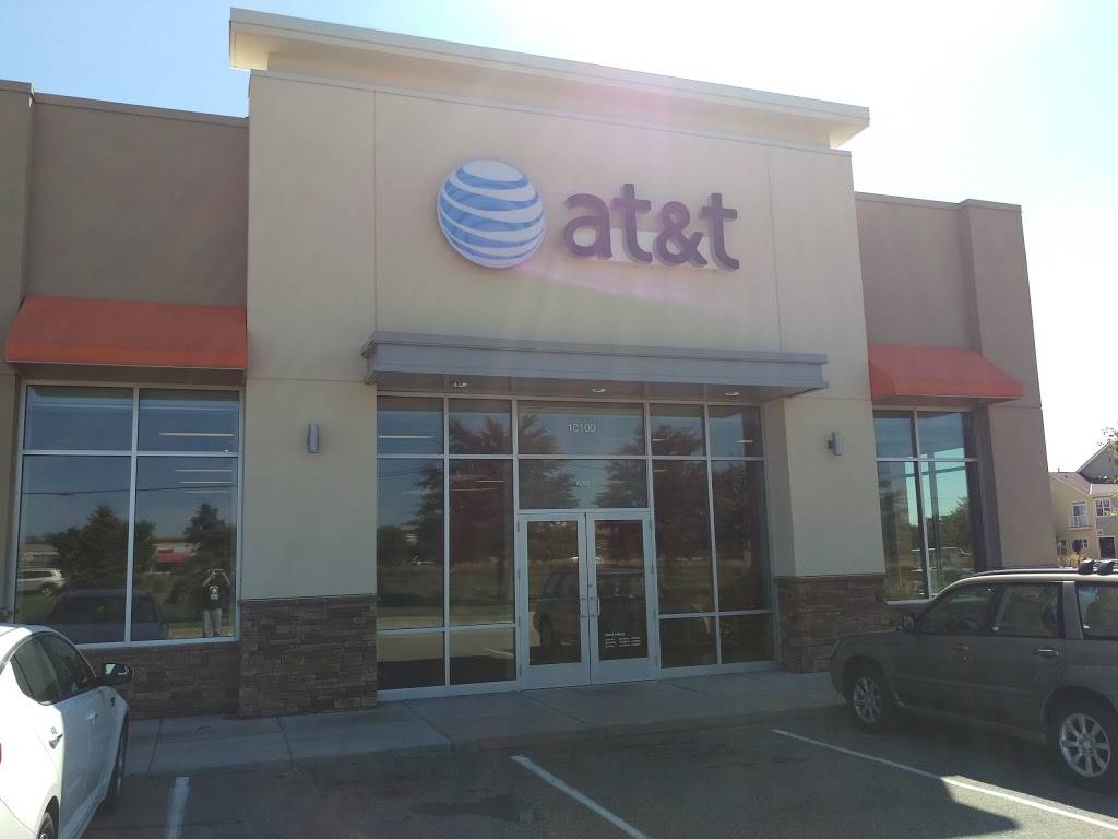 AT&T Store | 10100 City Walk Dr Suite 200, Woodbury, MN 55129, USA | Phone: (651) 501-0444