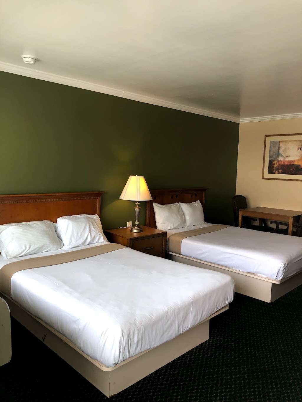 Economy Motel | 200 E White Horse Pike, Galloway, NJ 08205, USA | Phone: (609) 652-2300