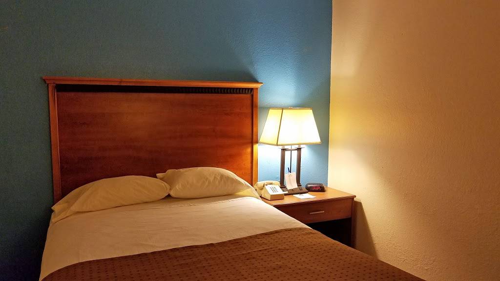 Americas Best Value Inn Lincoln Airport | 3001 NW 12th St, Lincoln, NE 68521, USA | Phone: (402) 475-3211