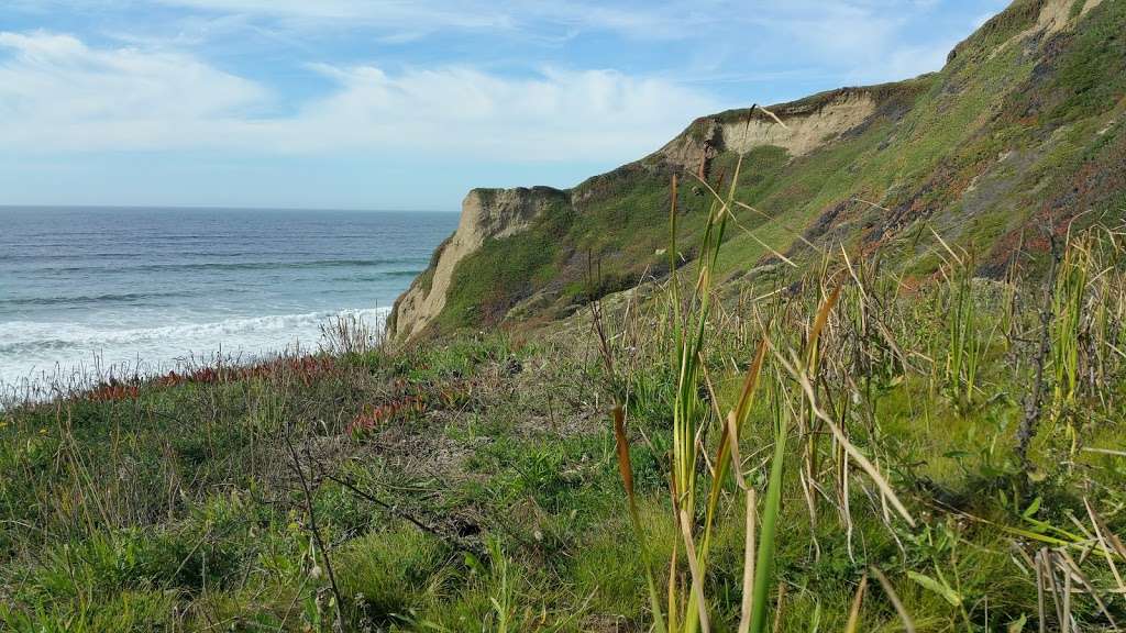 Westmoor Beach | off the behind, Skyline Blvd, Daly City, CA 94015, USA | Phone: (650) 991-8001