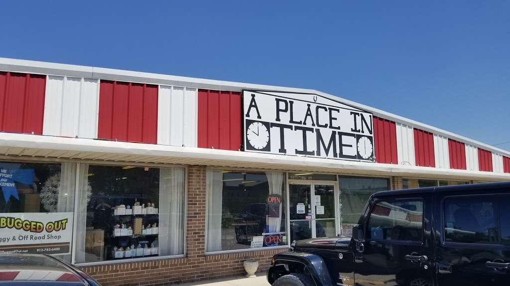 A Place In Time Antiques & Flea Market | 1200 W Old 56 Hwy, Olathe, KS 66061, USA | Phone: (913) 764-0642