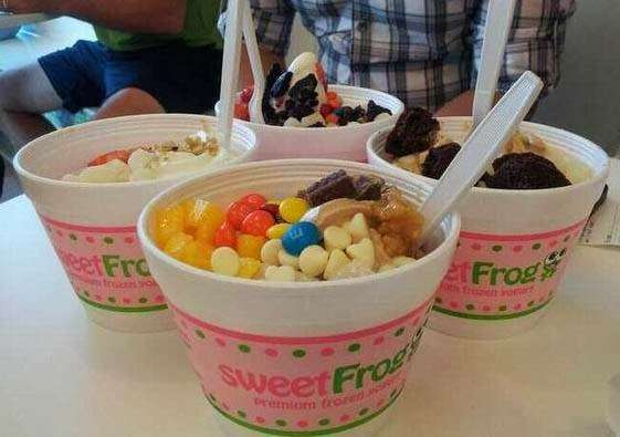 SweetFrog | 6025 Burke Centre Pkwy E, Burke, VA 22015 | Phone: (703) 250-3764