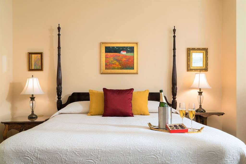 Woodley Park Guest House | 2647 Woodley Rd NW, Washington, DC 20008, USA | Phone: (202) 667-0218