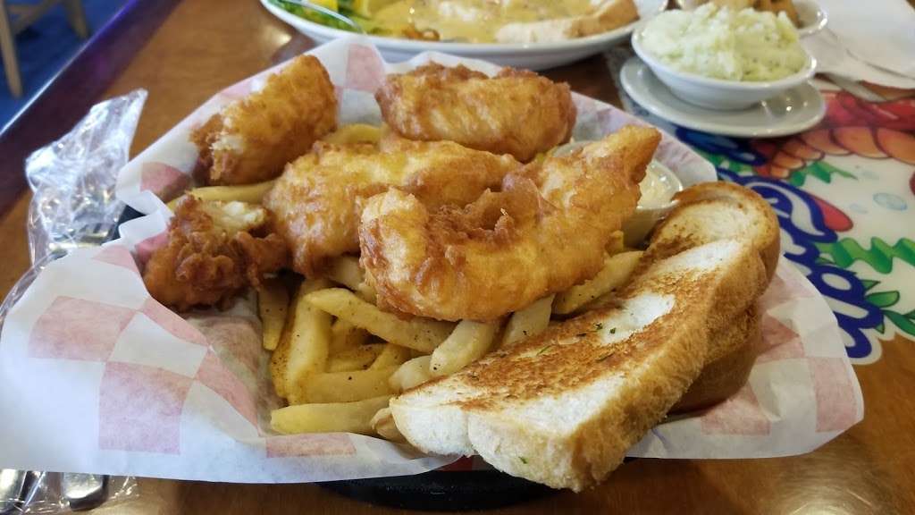 Chasin Tails | 2402 Bay Area Blvd, Houston, TX 77058, USA | Phone: (281) 480-3000