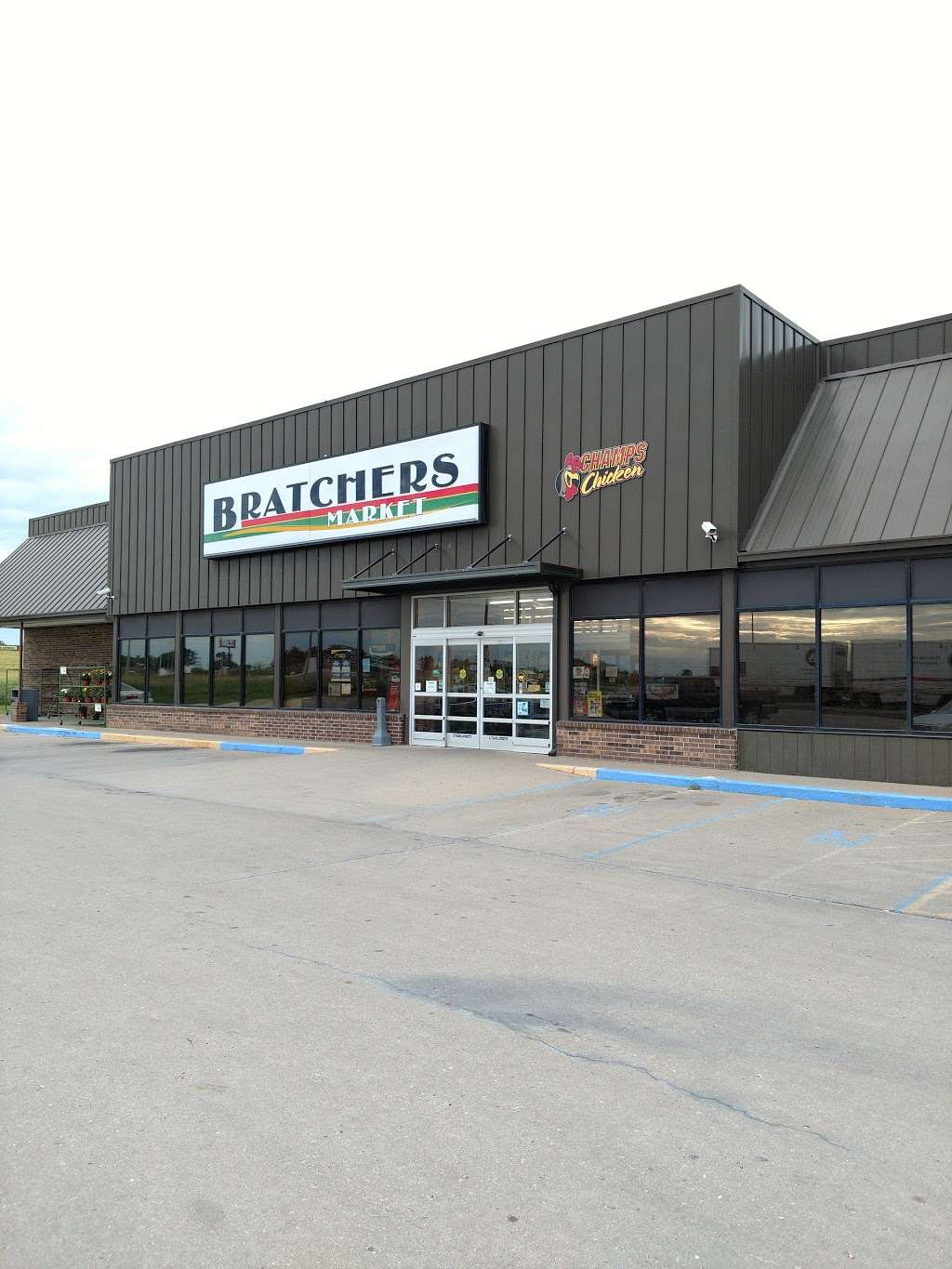 Bratchers Market | 710 N Bismark St, Concordia, MO 64020, USA | Phone: (660) 463-0400