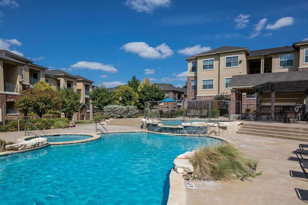 Bella Ruscello Luxury Apartment Homes | 250 E Hwy 67, Duncanville, TX 75137 | Phone: (972) 702-7214