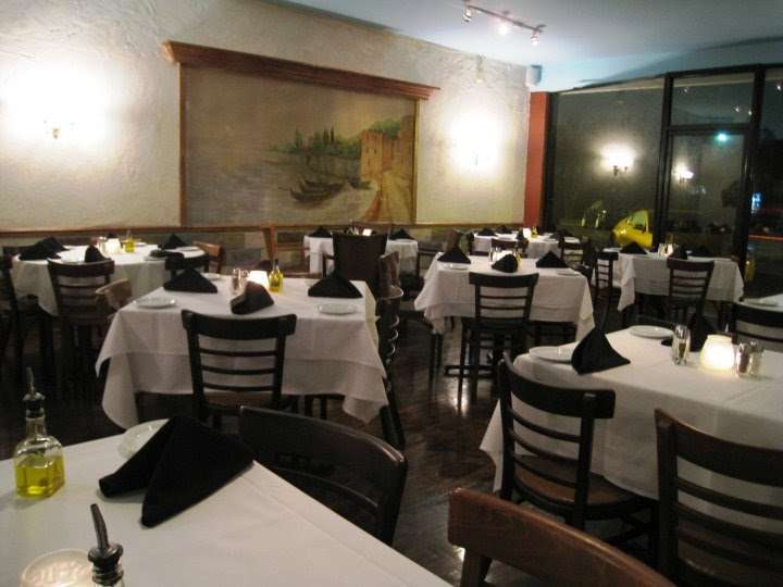 Napoli Villa Italian Restaurant | 758 Main St, Beech Grove, IN 46107, USA | Phone: (317) 783-4122
