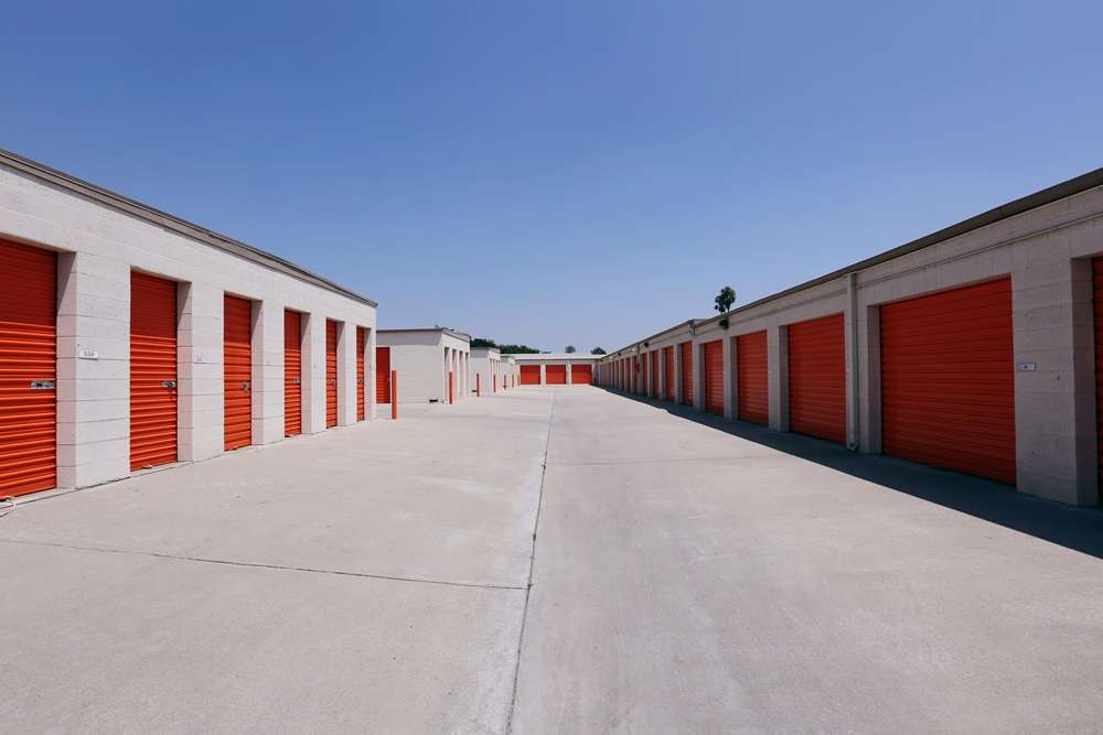 Public Storage | 10047 Linden Ave, Bloomington, CA 92316, USA | Phone: (909) 961-8070