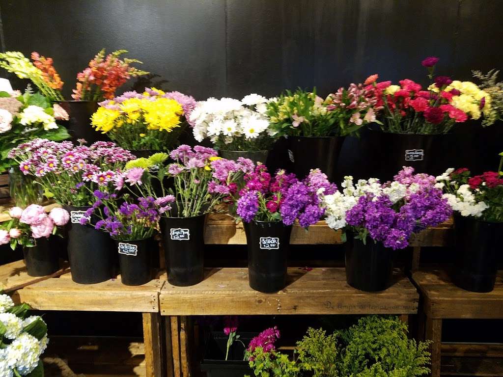 The Fresh Flower Market | 6616 S Parker Rd Suite 102, Aurora, CO 80016, USA | Phone: (303) 617-9596