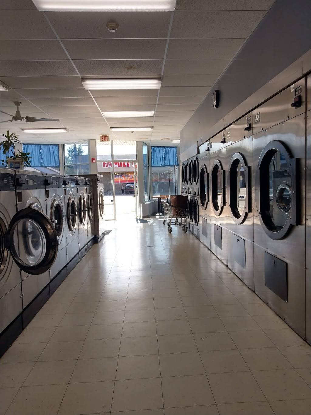 Hyde Park Laundry Inc | 2109 Hyde Park Blvd, Niagara Falls, NY 14305, USA | Phone: (716) 285-8611