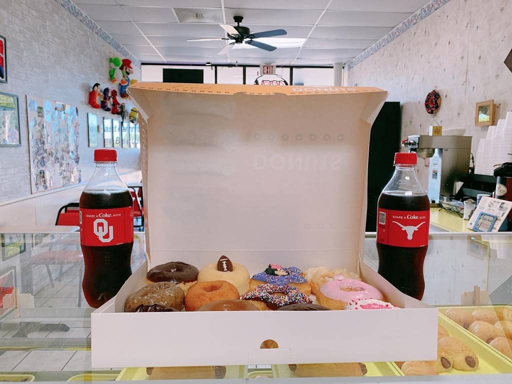 Donut Place | 2041 Rufe Snow Dr, Keller, TX 76248, USA | Phone: (817) 428-0949