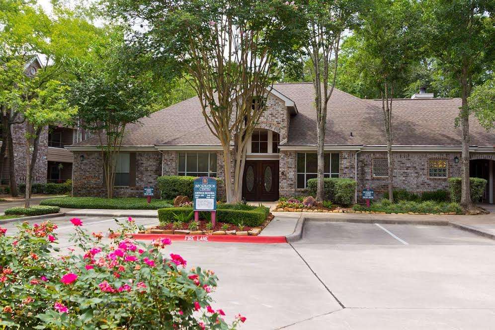 Forest View Apartments | 4545 S Panther Creek Dr, The Woodlands, TX 77381, USA | Phone: (281) 367-1775