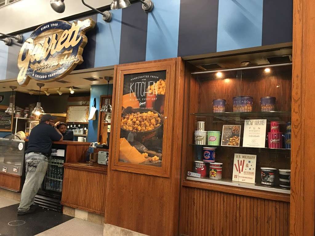 Garrett Popcorn Shops | OHare International Airport, 1 Upper Level, Terminal 3, Concourse H Gate H2, Chicago, IL 60666 | Phone: (888) 476-7267