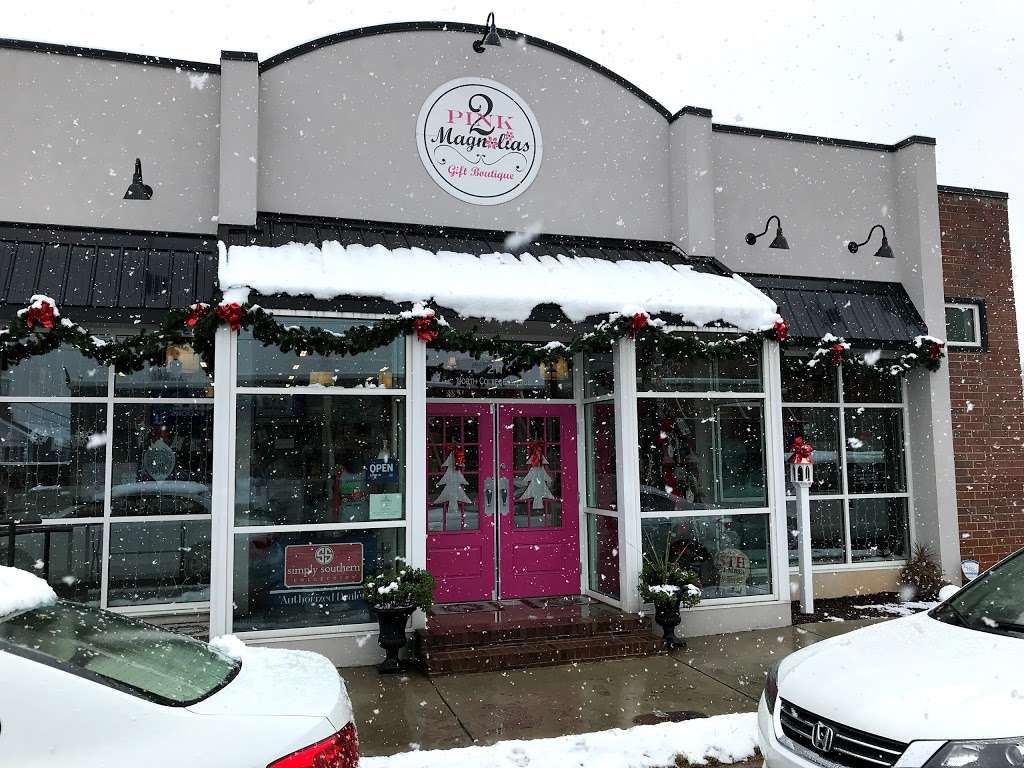 2 Pink Magnolias | 211 N College Ave, Newton, NC 28658, USA | Phone: (828) 466-1976