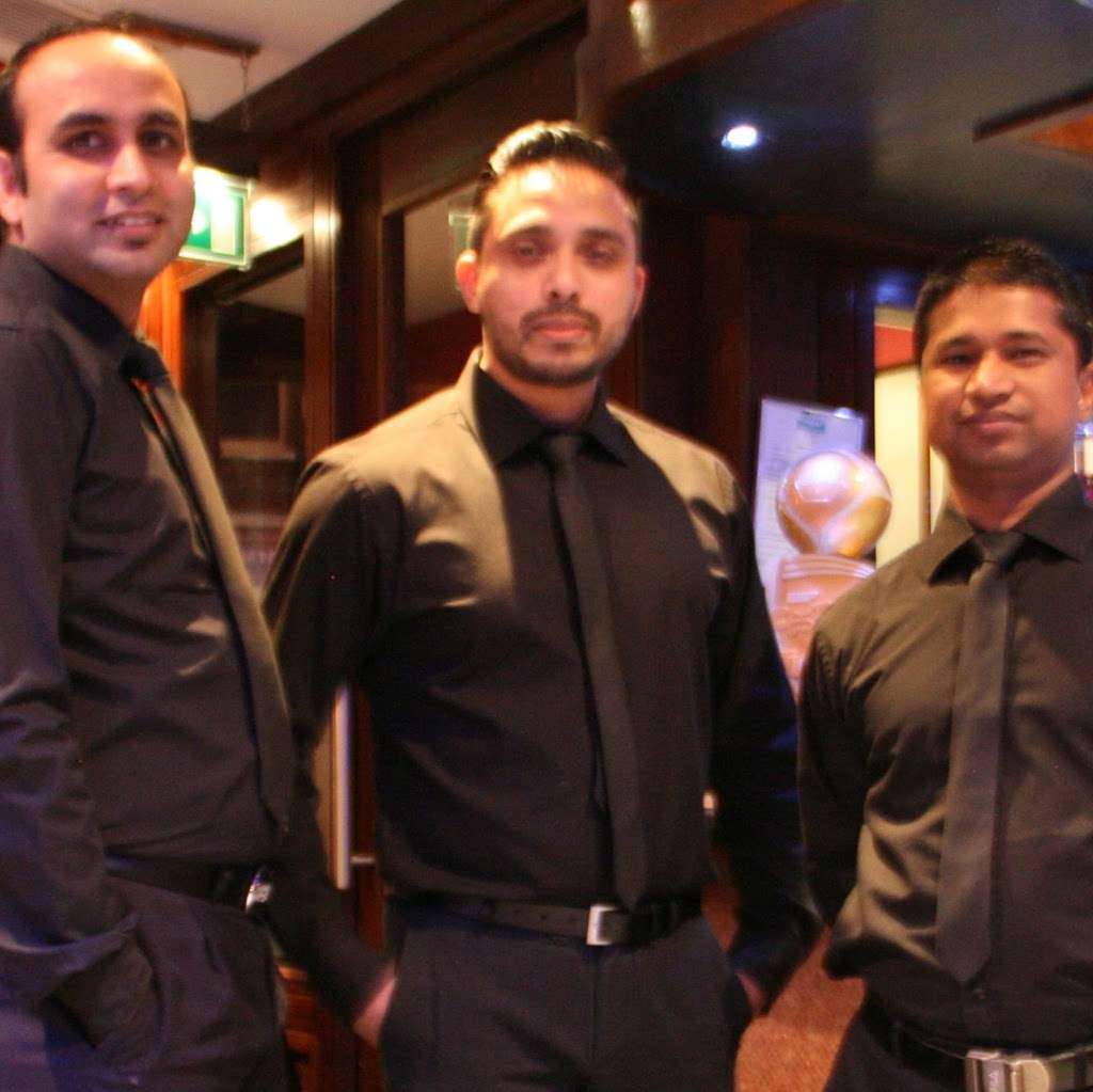 Bollywood Restaurant | 19 Godstone Rd, Caterham CR3 6RE, UK | Phone: 01883 349877