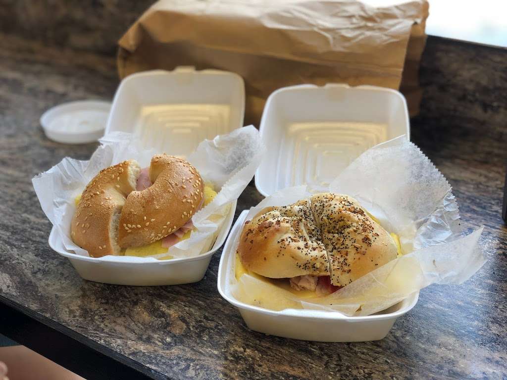 The Hot Bagel Shop | 2015 S Shepherd Dr #900, Houston, TX 77019, USA | Phone: (713) 520-0340