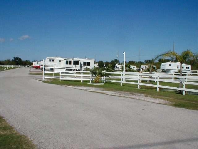 San Leon RV Park | 2654 FM517, San Leon, TX 77539, USA | Phone: (281) 339-2534