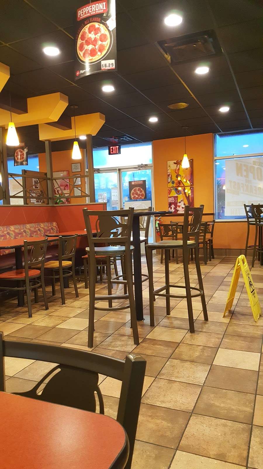 Taco Bell | 19400 I-45, Spring, TX 77373 | Phone: (281) 353-7667