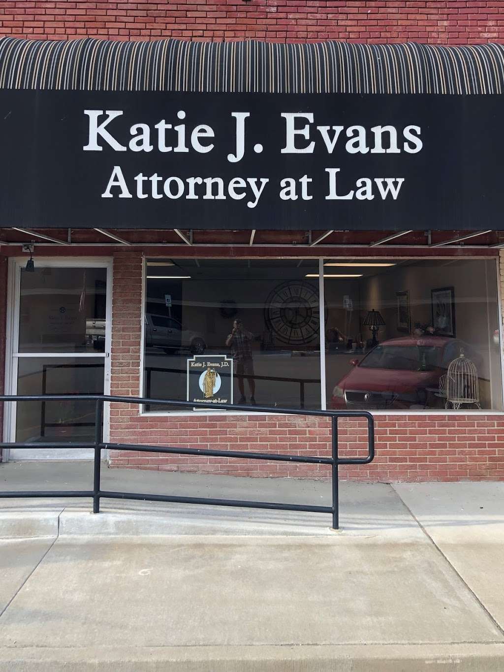 Katie J. Evans, Attorney At Law, LLC | 113 W 4th St, Appleton City, MO 64724, USA | Phone: (660) 476-2170