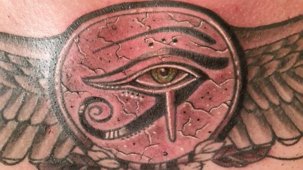 Darkside Tattoo | 924 N 3rd St, Clinton, MO 64735, USA | Phone: (660) 885-5000