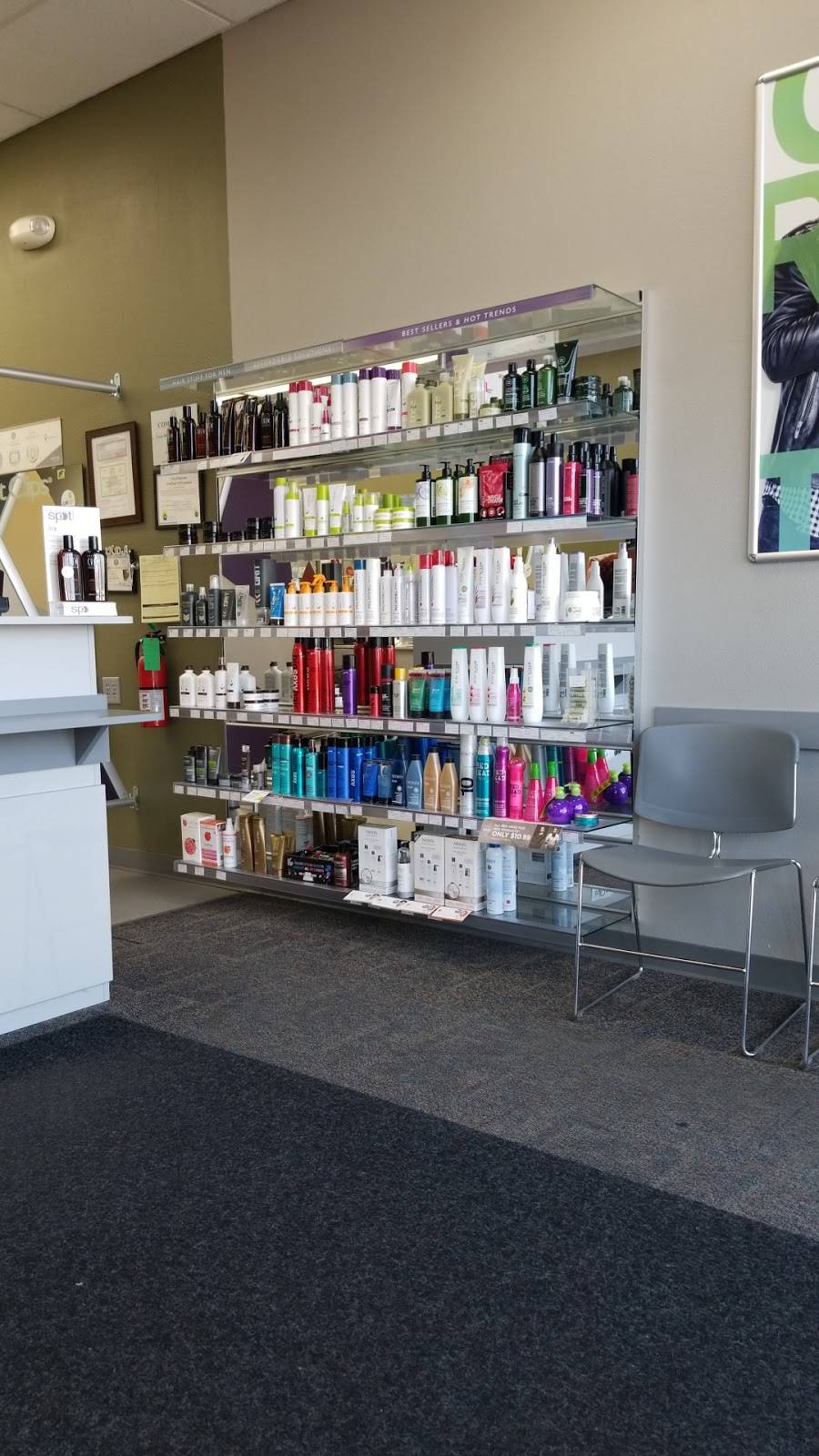 Great Clips | 900 N Blue Mound Rd Ste 164, Saginaw, TX 76131, USA | Phone: (817) 847-7570