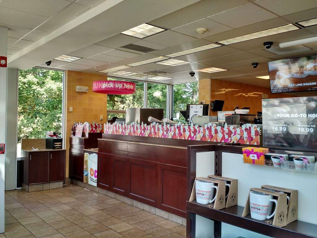 Dunkin | 308 Great Rd, Bedford, MA 01730, USA | Phone: (781) 275-9856