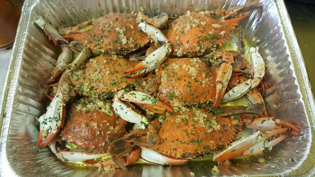 The Crab House International | 1762 1st St N, Winter Haven, FL 33881, USA | Phone: (863) 291-0568