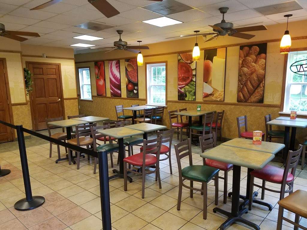 Subway | 632 Danbury Rd, Ridgefield, CT 06877, USA | Phone: (203) 894-1000