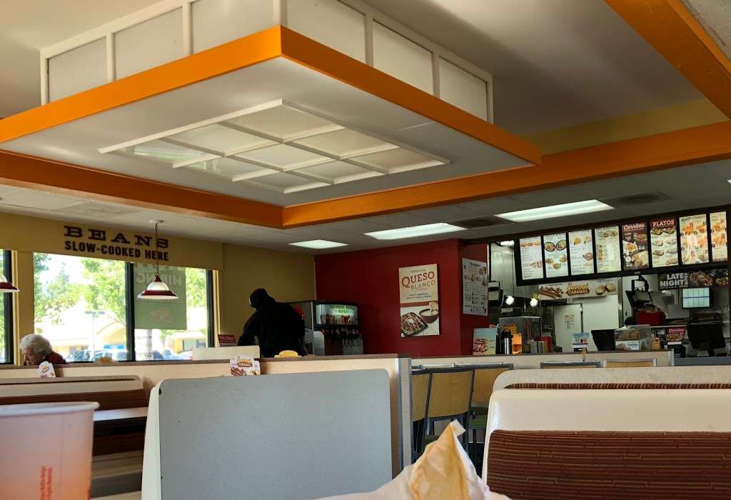 Del Taco | 6799 Carnelian St, Rancho Cucamonga, CA 91701 | Phone: (909) 980-1644