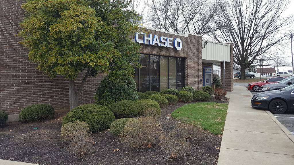 Chase Bank | 3600 Bardstown Rd, Louisville, KY 40218, USA | Phone: (502) 566-2451