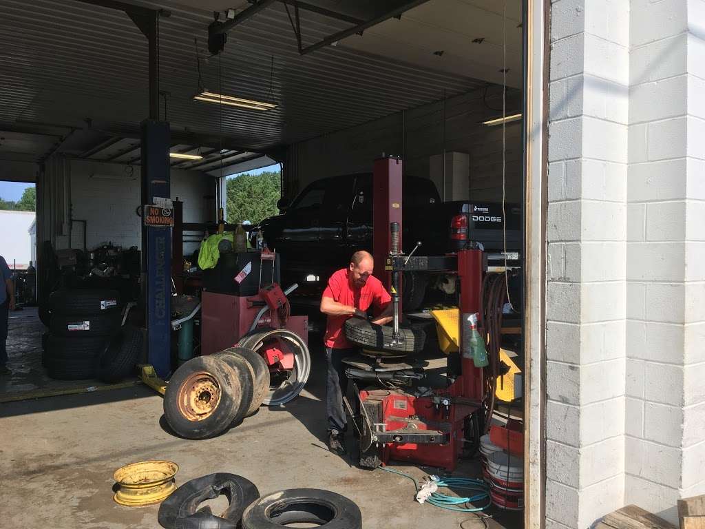 Classic Tire Services | 1108 Goldsboro Rd, Barclay, MD 21607, USA | Phone: (410) 438-3075